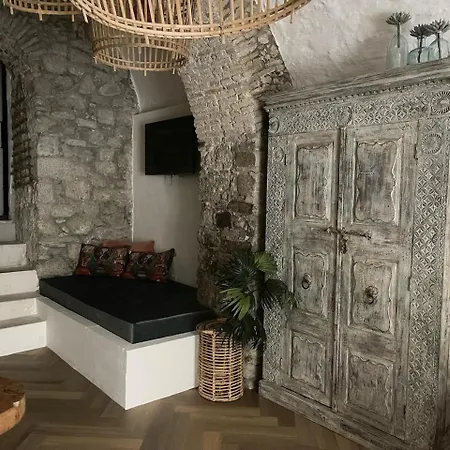 Apartment Luxury In Medieval Alta Close To The