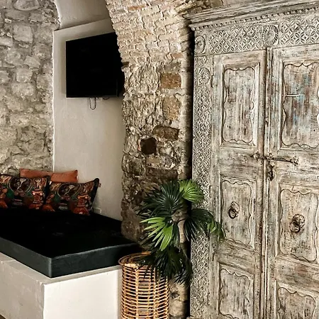 Luxury In Medieval Alta Close To The Ventimiglia